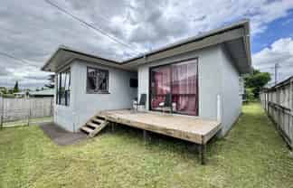 7  Marlene Avenue, Te Atatu South