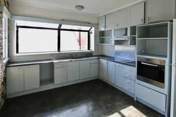 7  Marlene Avenue, Te Atatu South