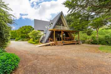 120 Summerleaze Road, Hadlow