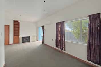 14 School Road, Woodville