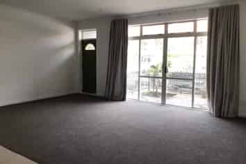 4/44 Carlos Drive, Flat Bush