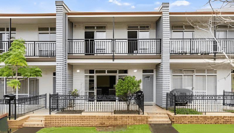 4/44 Carlos Drive, Flat Bush