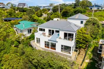 37 Kahu Road, Paremata