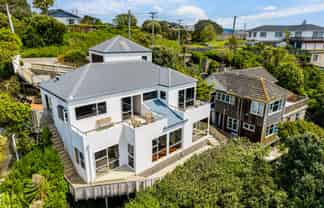 37 Kahu Road, Paremata