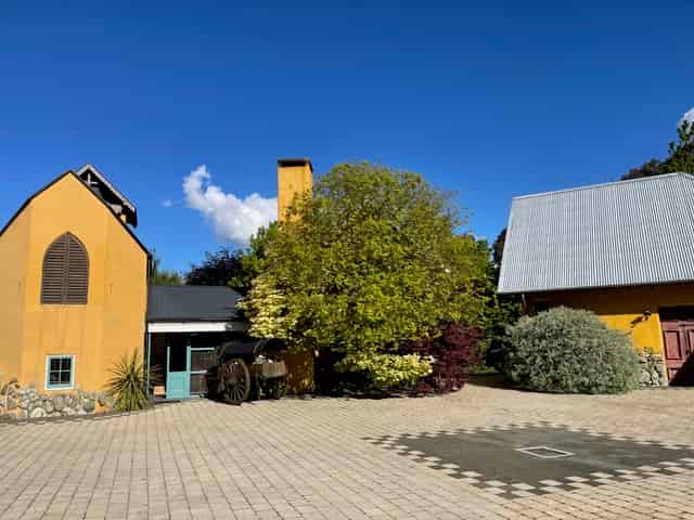 Punatapu,  Glenorchy-Queenstown Road, Queenstown Central