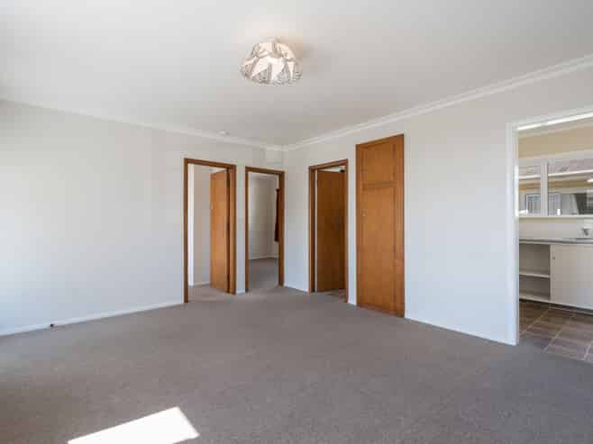 2/12 Golf Road, Tahunanui