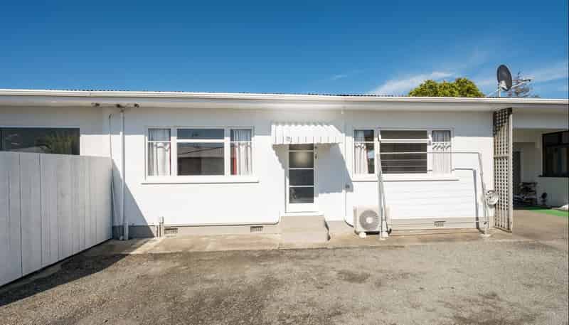 2/12 Golf Road, Tahunanui