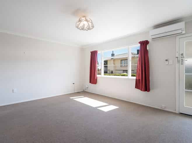 2/12 Golf Road, Tahunanui