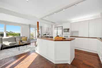 281 Point View Drive, Shamrock Park