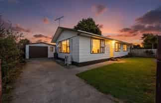 2/2 Resolute Way, Papakura