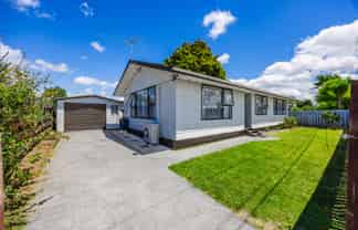 2/2 Resolute Way, Papakura