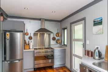 44 Gavin Rd, Raumati Beach