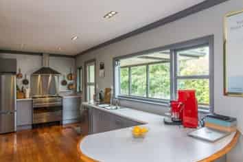 44 Gavin Rd, Raumati Beach