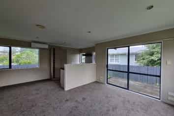 100B Cobham Crescent, Kelston