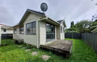 100B Cobham Crescent, Kelston