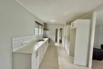 6 Yearsley Place, Manurewa