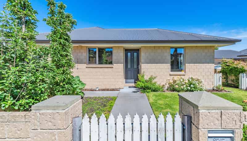  8A Albert Terrace, Saint Martins