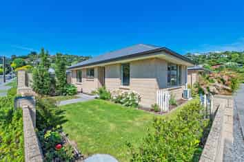  8A Albert Terrace, Saint Martins