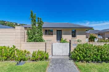  8A Albert Terrace, Saint Martins