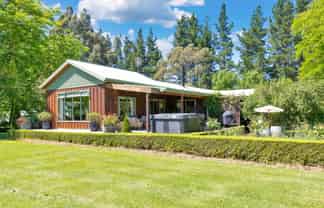 1805 Cust Road, Cust