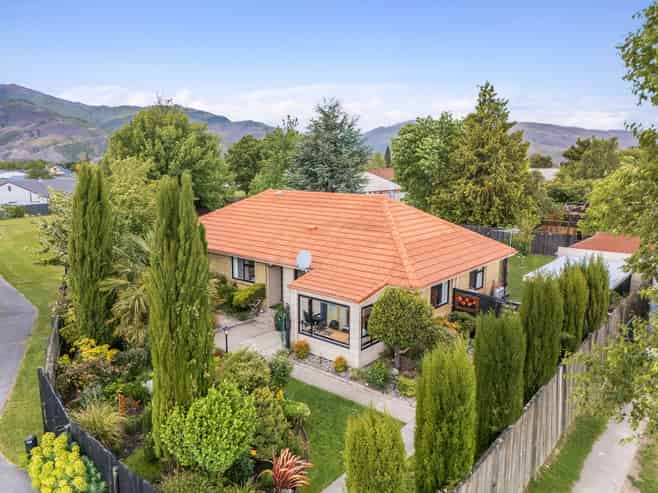 7 Coach Court, Cromwell