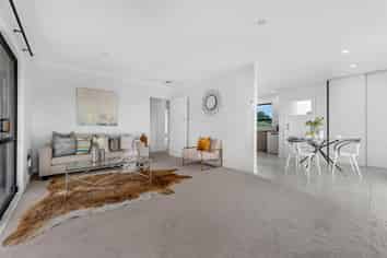 21 Wharf Road, Te Atatu Peninsula