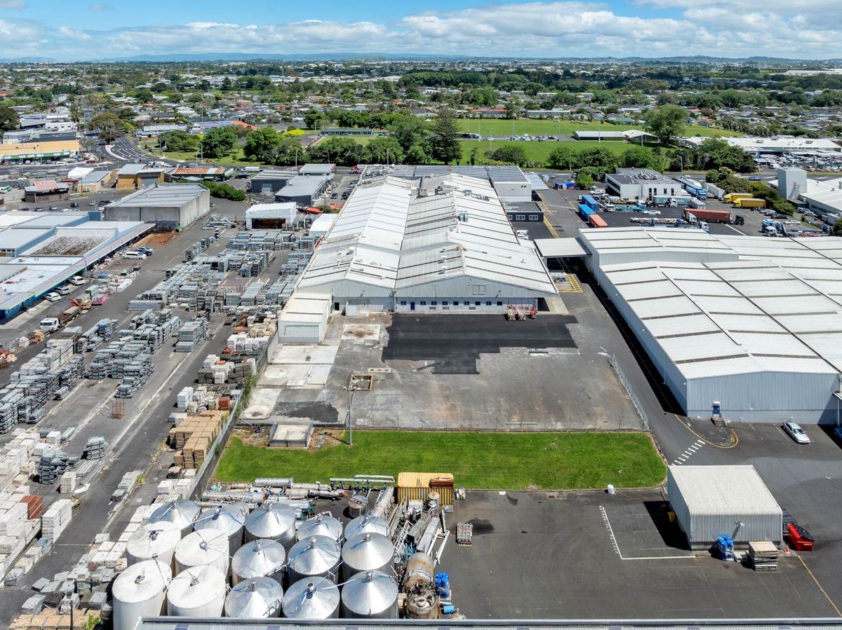 COST-EFFECTIVE WAREHOUSING WITH YARD