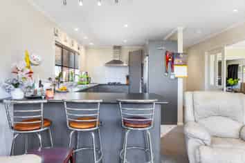 10 Halewood Grove, Churton Park