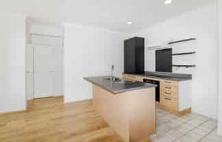 121/3 Morningside Drive, Morningside