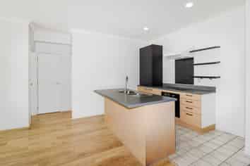 121/3 Morningside Drive, Morningside