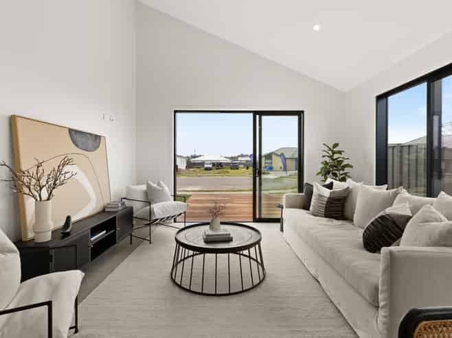 6 Tutira Place, Poraiti