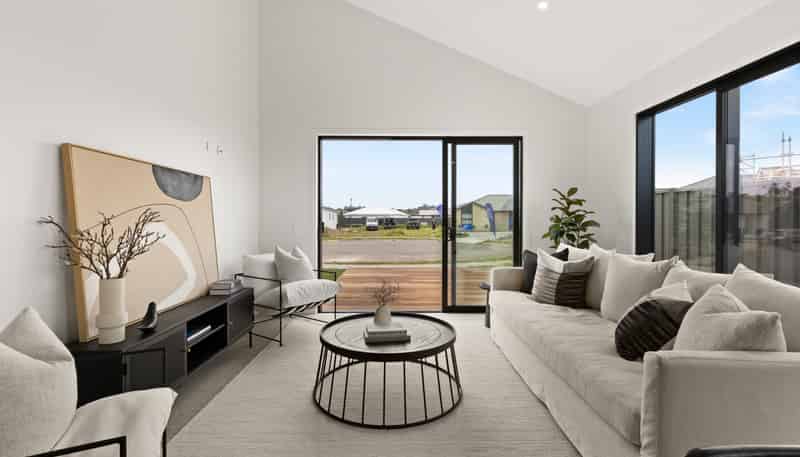 6 Tutira Place, Poraiti