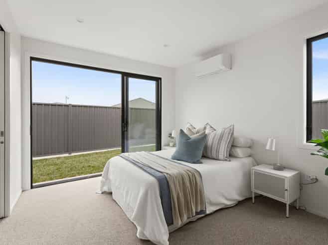 6 Tutira Place, Poraiti