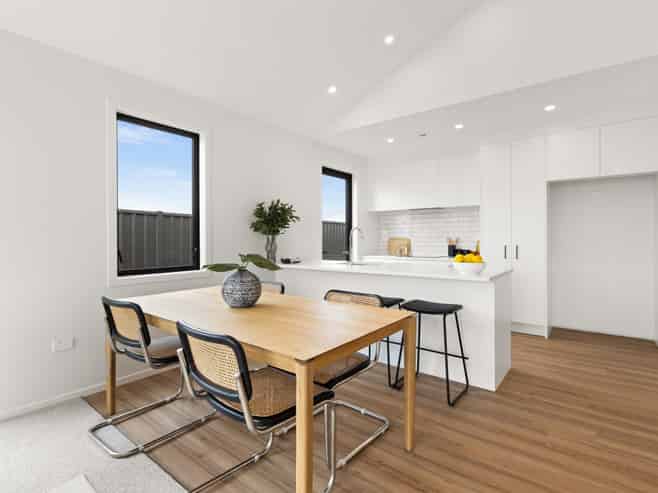 6 Tutira Place, Poraiti