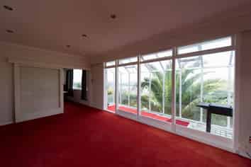 12 Maple Grove, Kingston