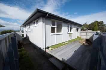 12 Maple Grove, Kingston