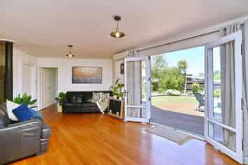 52 Orrick Crescent, Avondale