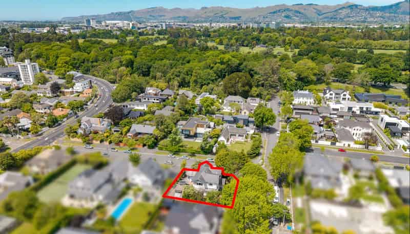 20 Helmores Lane, Merivale