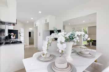 17 Nan Place, Pakuranga Heights