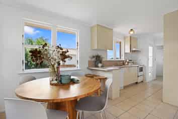 111 Bellevue Road, Brookfield