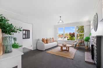 111 Bellevue Road, Brookfield