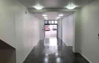 Convenience Retail or Service Salon | 71m2 | CBD