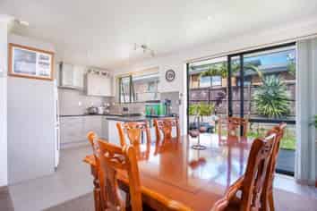 a/68 Farquhar Road, Glendene