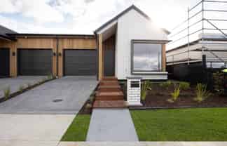 2/8 Lumino Terrace, Peacocke