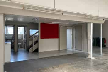 209SQM City Fringe Warehouse/Office + Parking