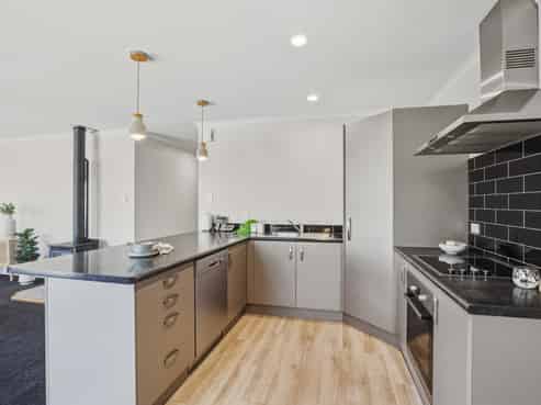 7B Titoki Road, Waikanae Beach