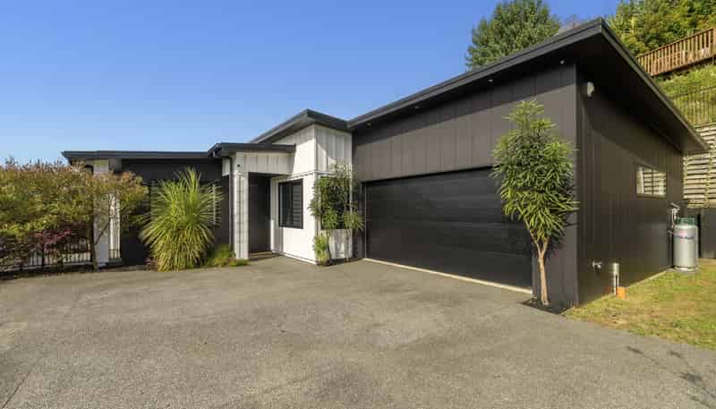 190 Castlewold Drive, Bethlehem