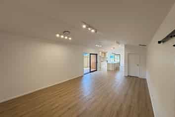 23 Wooing Tree Ave, Cromwell