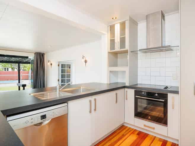 24 Akaroa Avenue, Awapuni