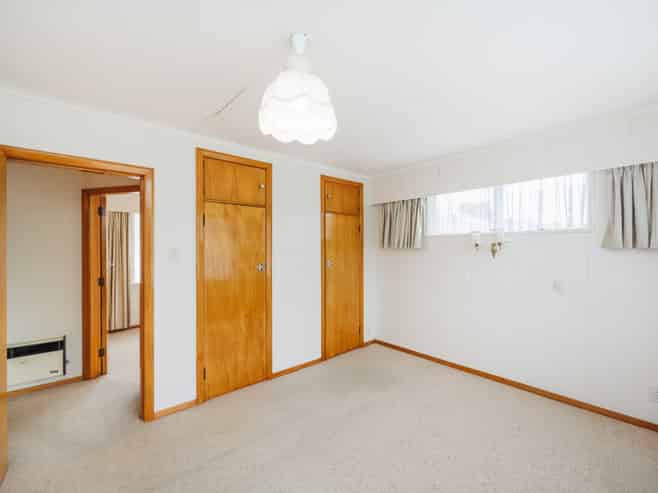 8 Somerset Crescent, Highbury